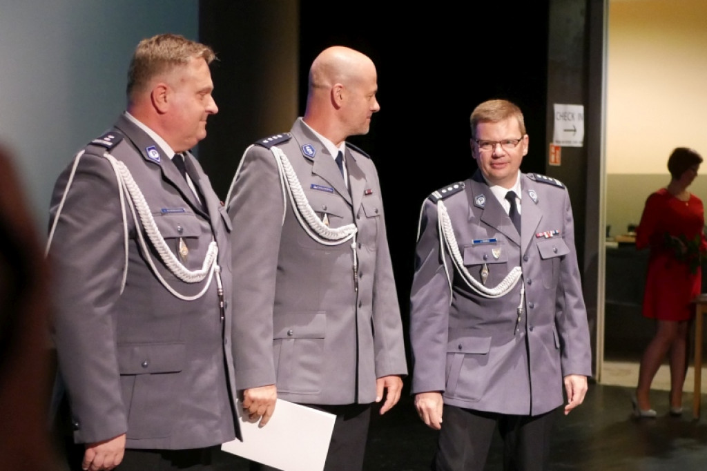 Święto Policji. Wyróżnienia, awanse, podziękowania [WIDEO, FOTO]