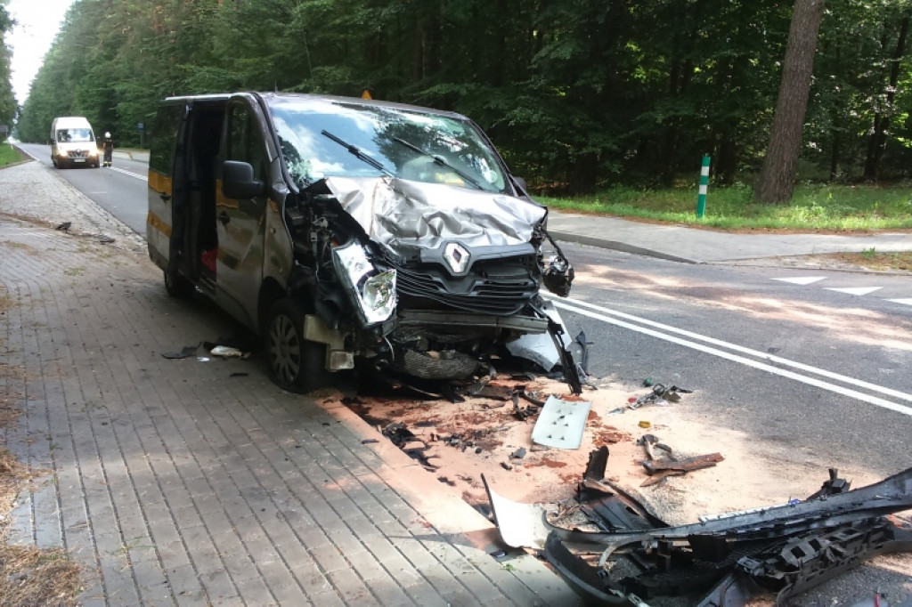 Wypadek na DK-20. 8 osób w szpitalach