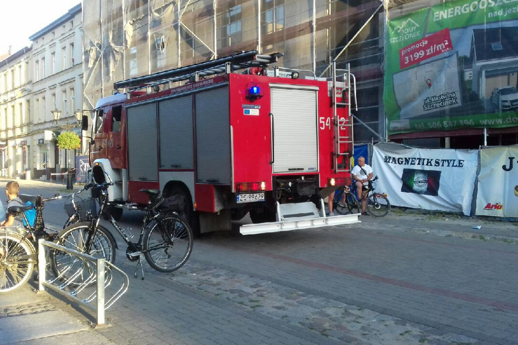 Alarm pożarowy w Arii postawił strażaków na nogi /fot. J. Łosek