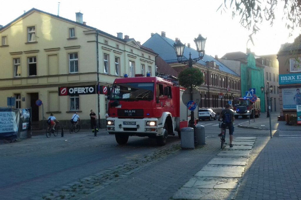 Alarm pożarowy w Arii postawił strażaków na nogi /fot. J. Łosek