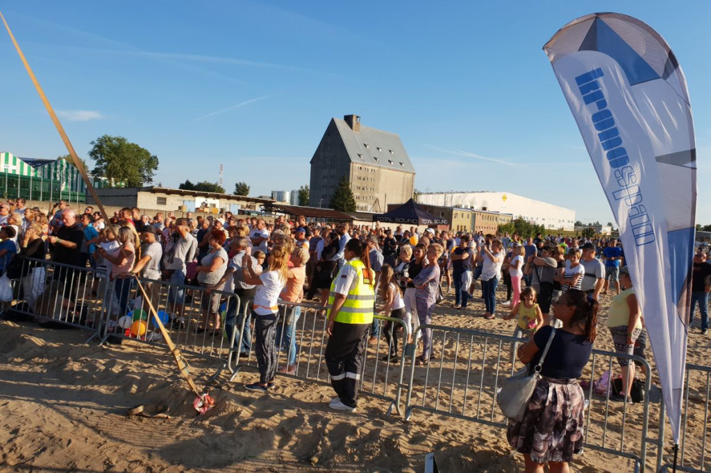 Koncerty, plaża, zabawy dla dzieci - impreza w Kronospanie z okazji uruchomienia UTWS
