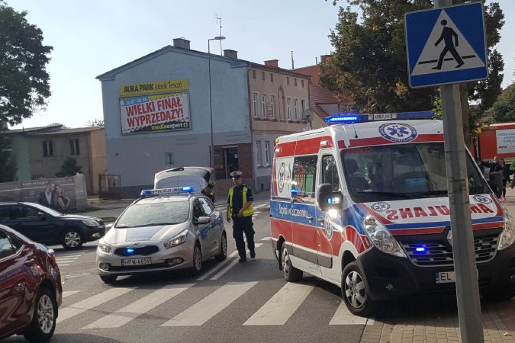 Wypadek na ul. 1 Maja. Uciekając przed psem wpadł pod samochód