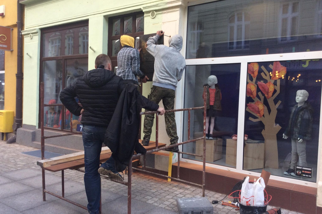 Wiesław Adamski - odsłonięcie pamiątkowej tablicy