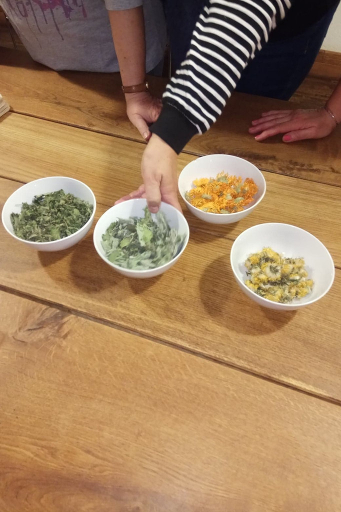 Klub Na Obcasach - Wypiek chałek - Juchowo EkoFarm