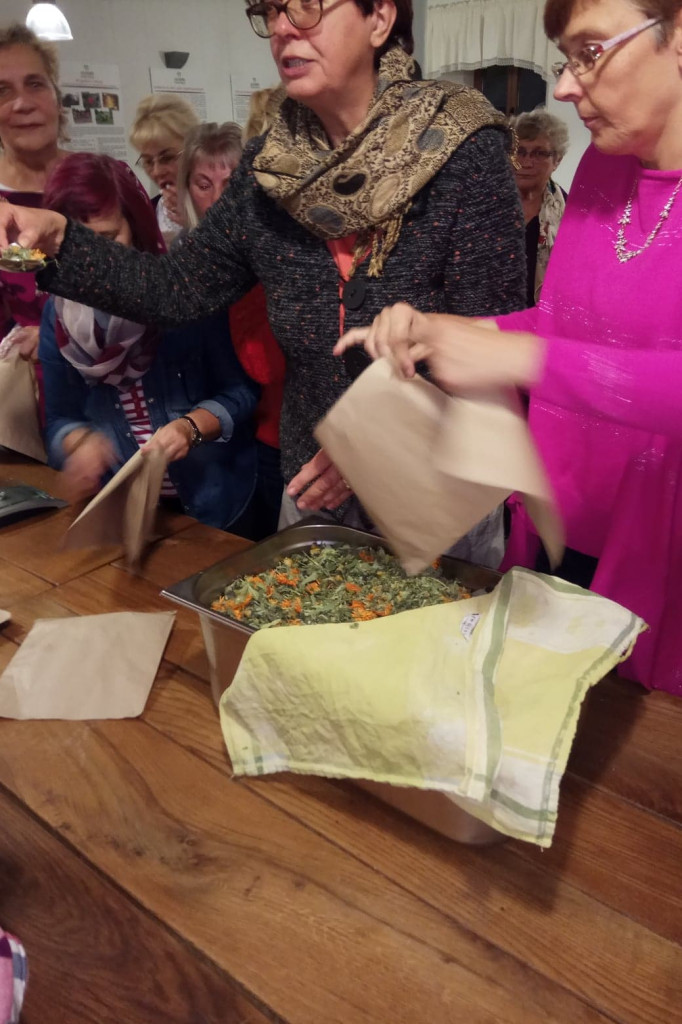 Klub Na Obcasach - Wypiek chałek - Juchowo EkoFarm