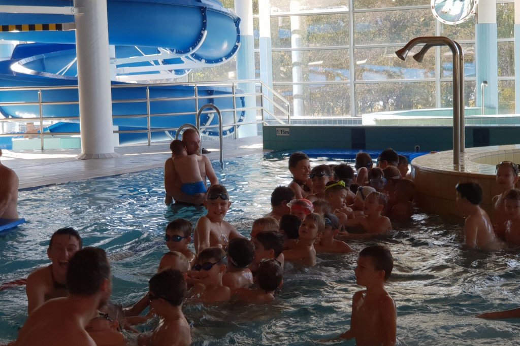 Niedziela pływacka - Basen Szczecinek