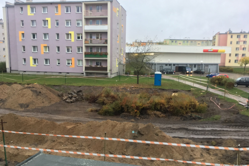 Przy Połczyńskiej budują nowe boiska