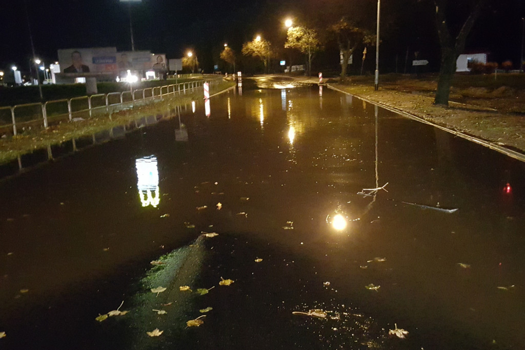 Efekty wichury w Szczecinku i w regionie - wichury w Polsce, połamane drzewa, podtopienia.