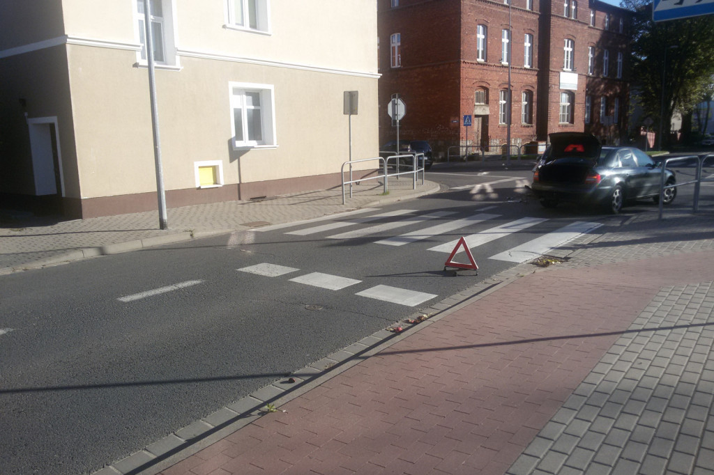 Zderzenie 3 aut Opel Volkswagen Audi ul. Zielona i 1-go Maja