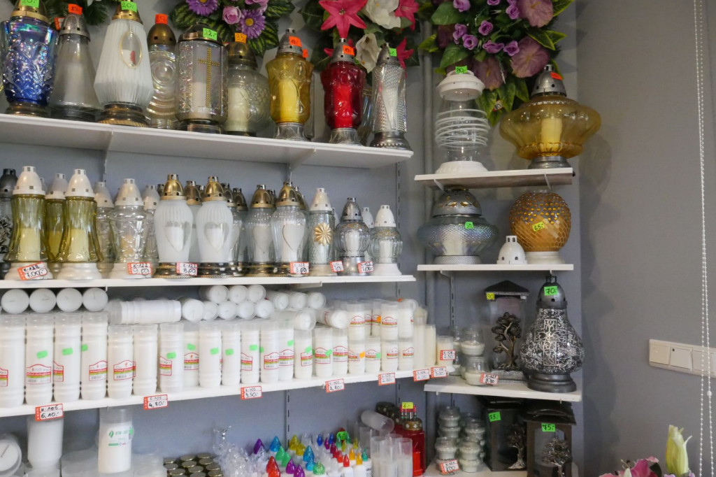 Cmentarz Szczecinek ciepły październik 2018