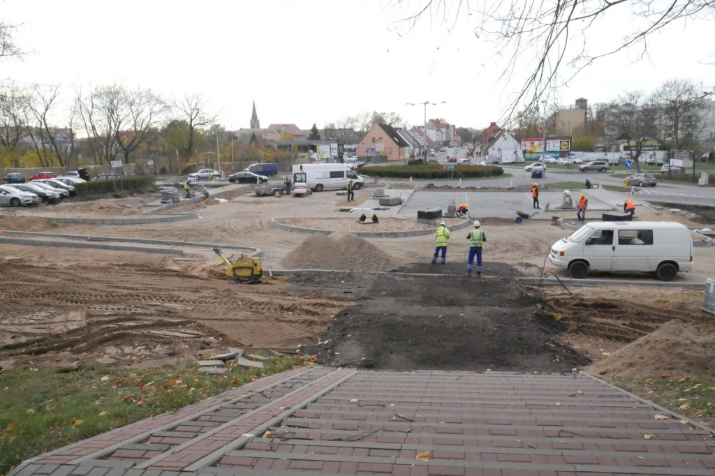 Cmentarz Szczecinek ciepły październik 2018