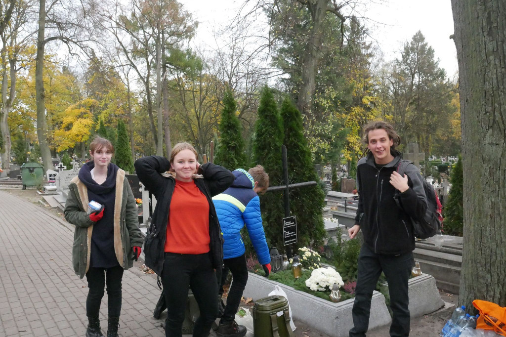 Harcerskie porządki na Cmentarzu