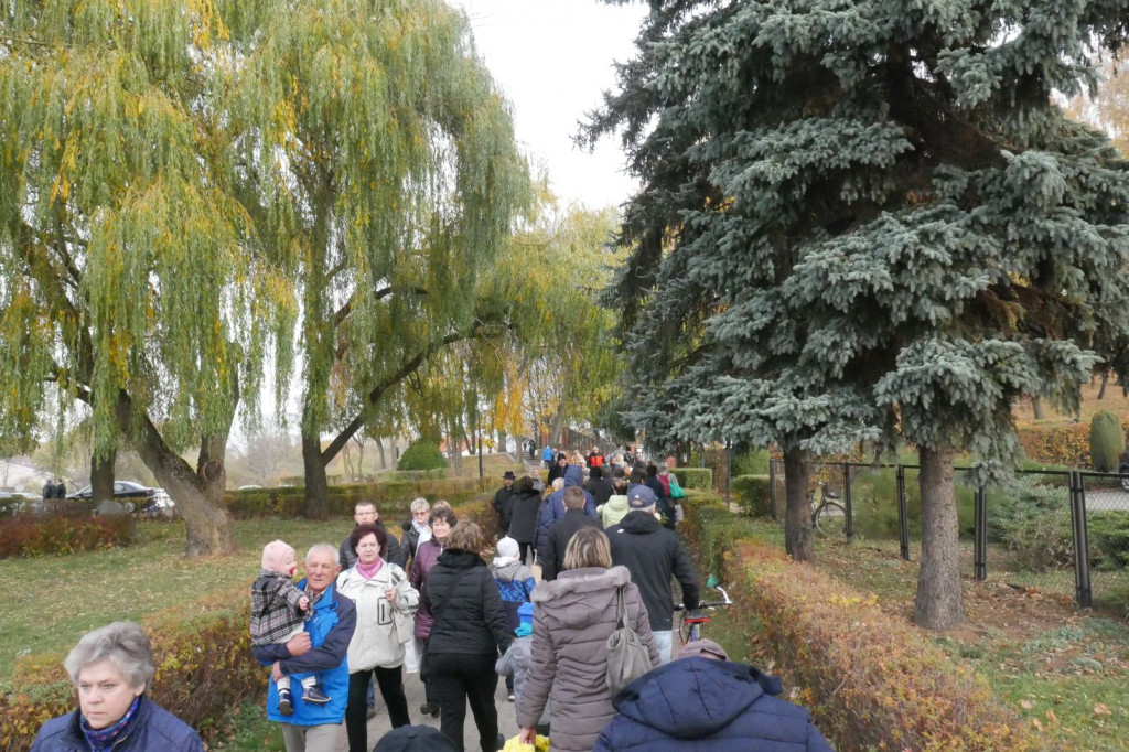 Cmentarz 1 listopada 2018 Szczecinek