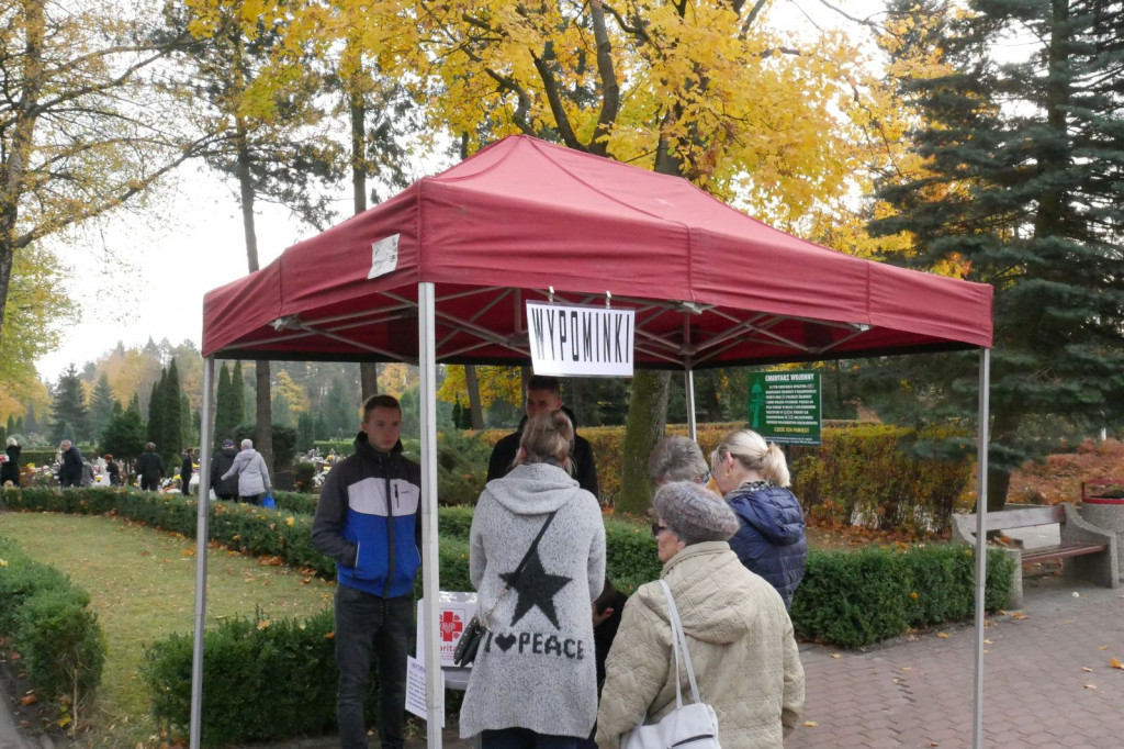 Cmentarz 1 listopada 2018 Szczecinek