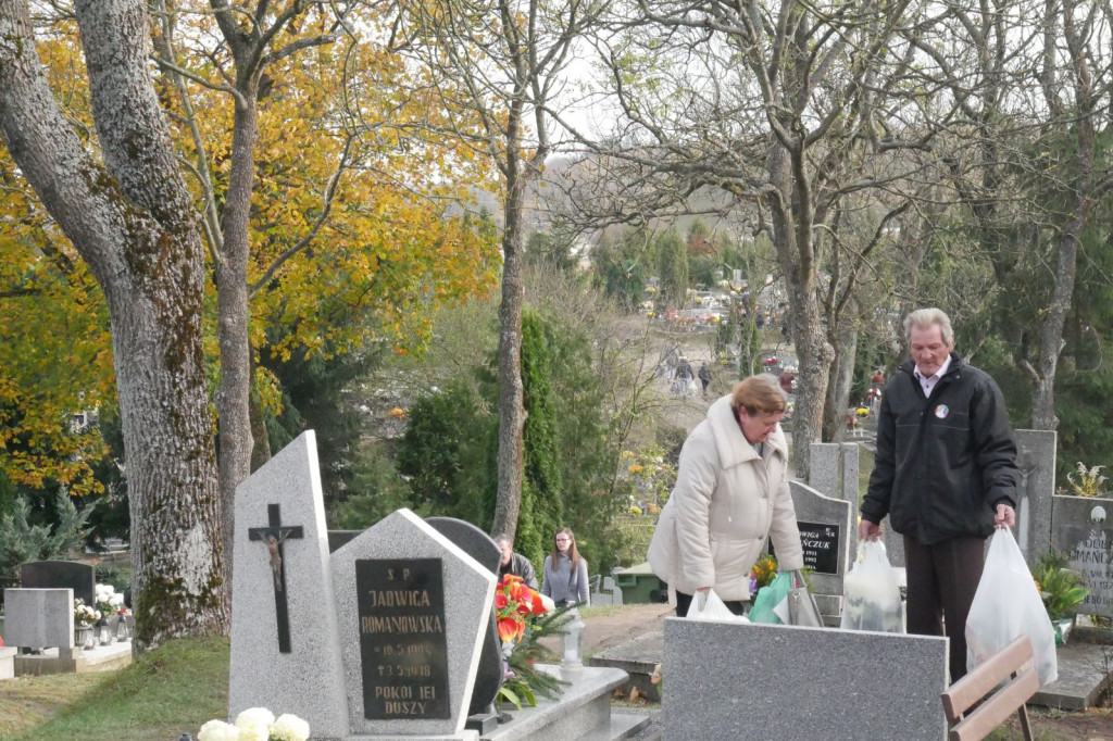 Cmentarz 1 listopada 2018 Szczecinek