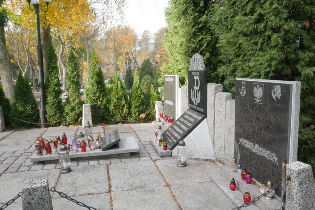 Cmentarz 1 listopada 2018 Szczecinek