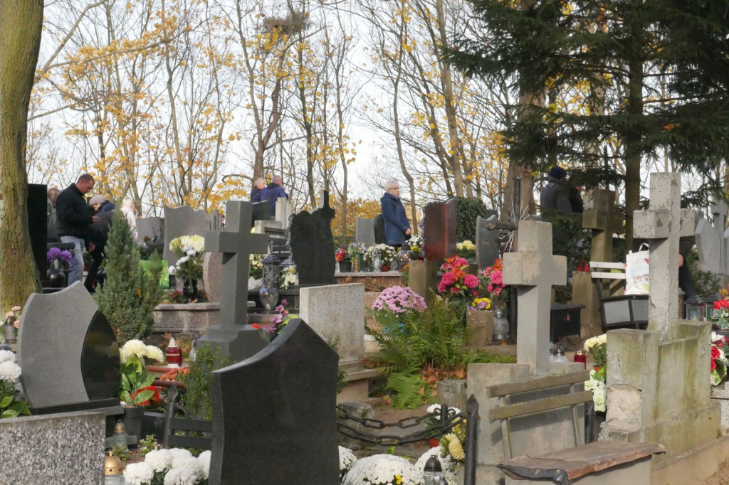 Cmentarz 1 listopada 2018 Szczecinek