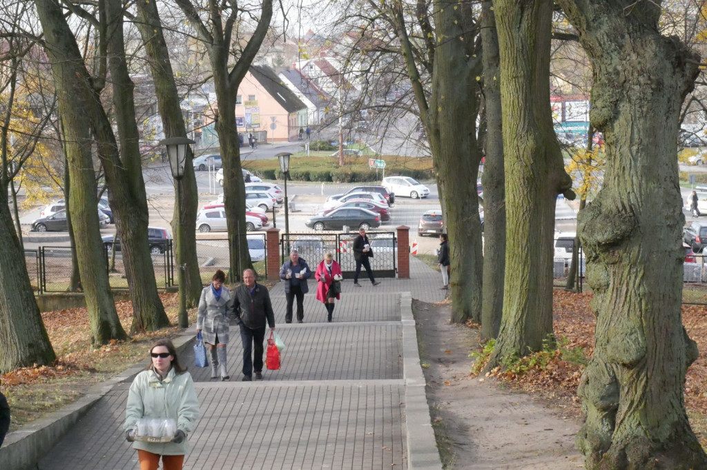 Cmentarz 1 listopada 2018 Szczecinek