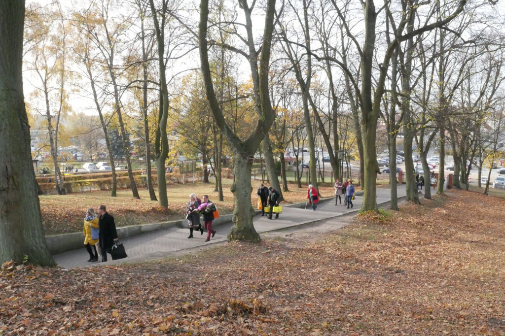 Cmentarz 1 listopada 2018 Szczecinek