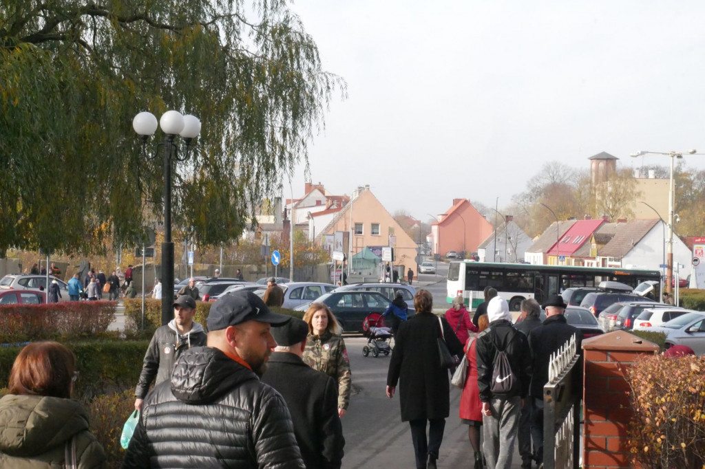 Cmentarz 1 listopada 2018 Szczecinek