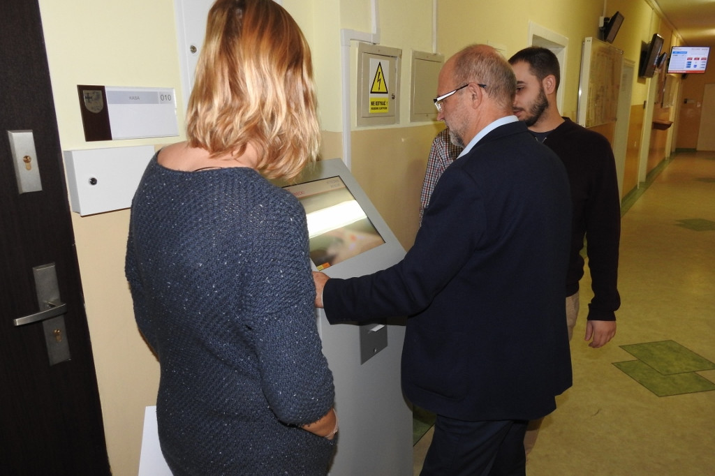 W starostwie uruchomiono elektroniczny system kolejkowy