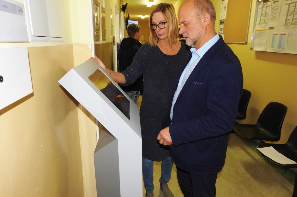 W starostwie uruchomiono elektroniczny system kolejkowy