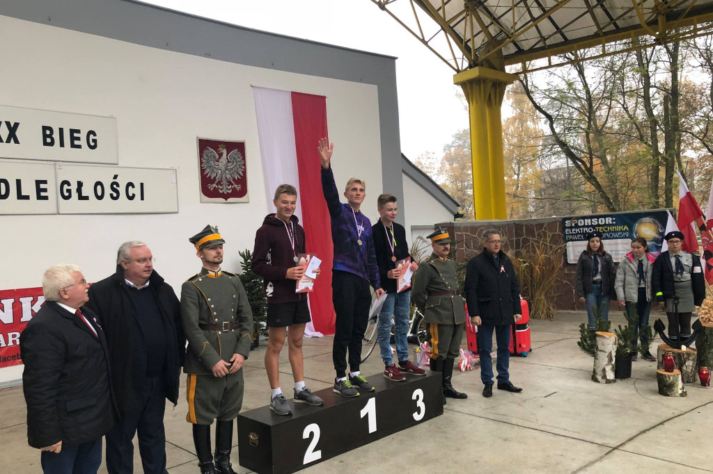 XX Bieg Niepodległości w Czarnkowie - Worek medali MKP Szczecinek