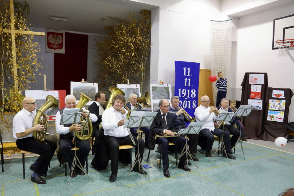 Łubowo dla Niepodległej w 100- lecie odzyskania niepodległości