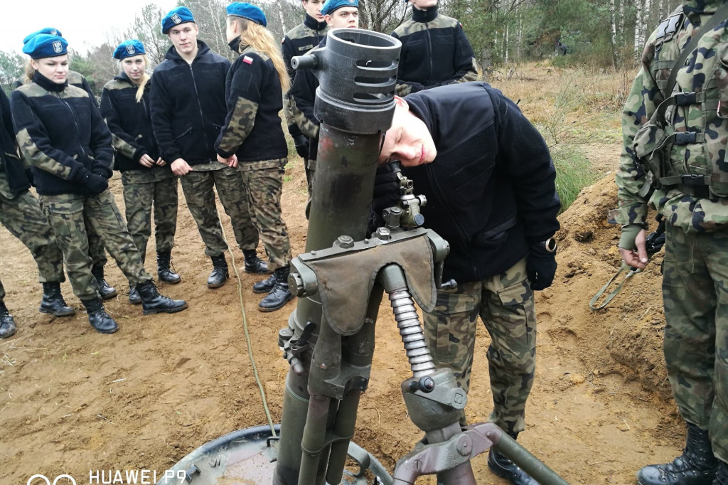 Klasa wojskowa z Zespołu Szkół Nr 7 w Białym Borze z wizytą na Poligonie Drawskim
