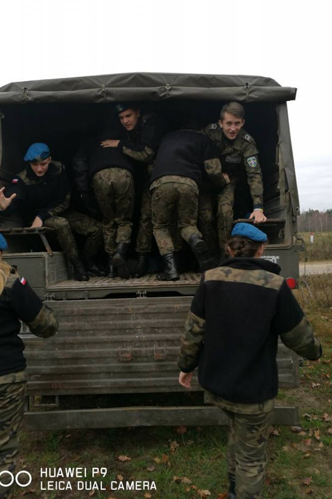 Klasa wojskowa z Zespołu Szkół Nr 7 w Białym Borze z wizytą na Poligonie Drawskim