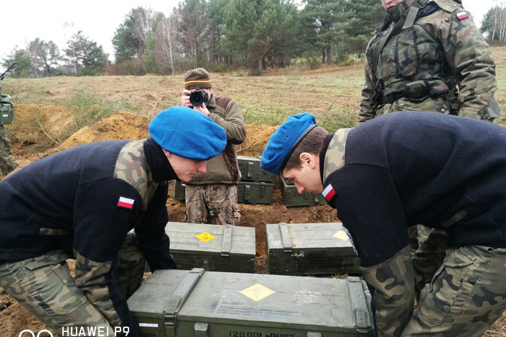 Klasa wojskowa z Zespołu Szkół Nr 7 w Białym Borze z wizytą na Poligonie Drawskim
