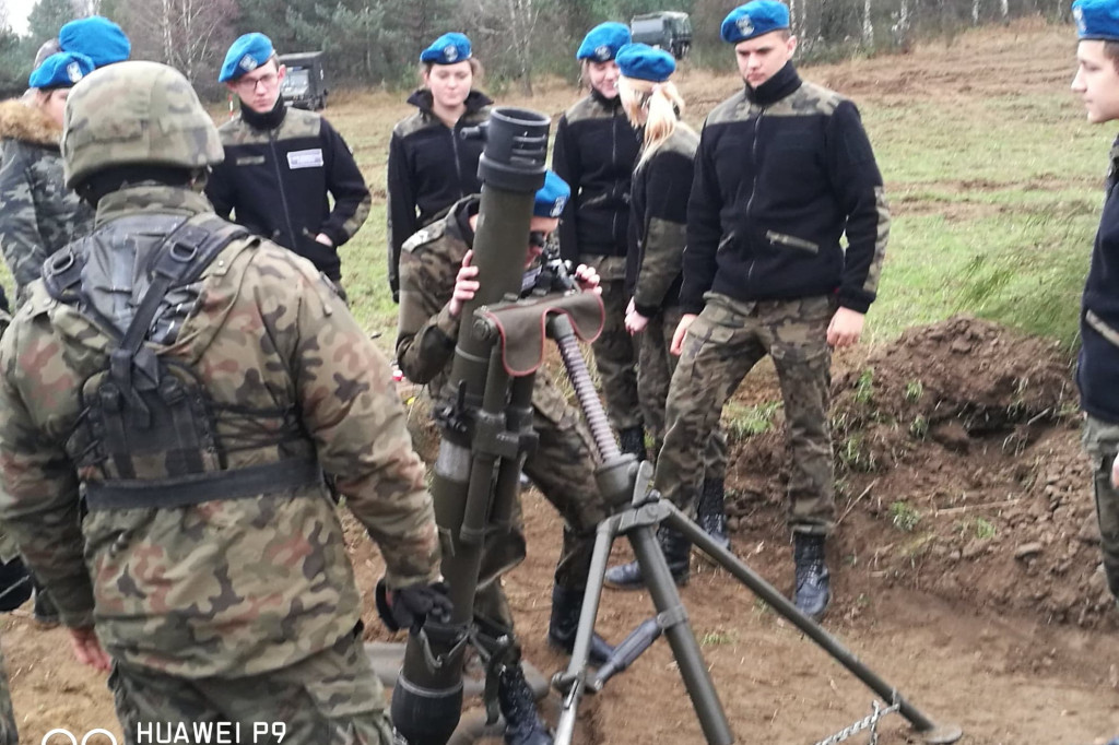 Klasa wojskowa z Zespołu Szkół Nr 7 w Białym Borze z wizytą na Poligonie Drawskim