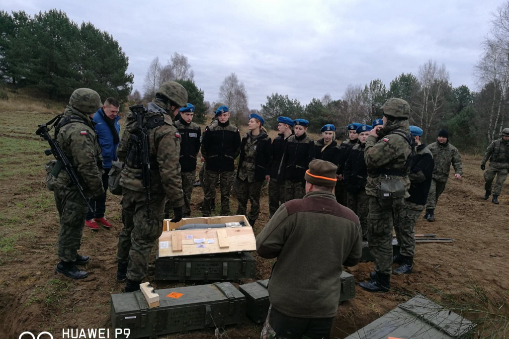 Klasa wojskowa z Zespołu Szkół Nr 7 w Białym Borze z wizytą na Poligonie Drawskim