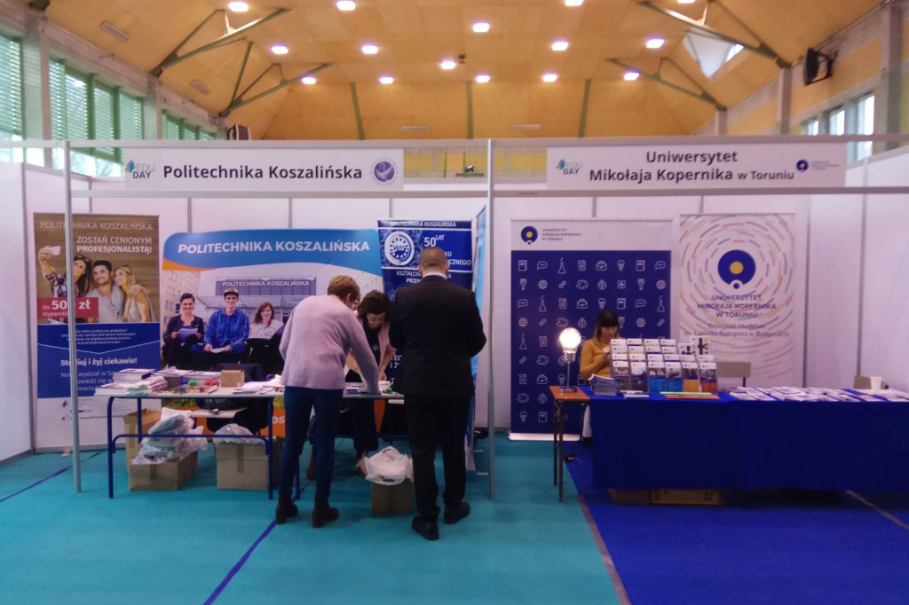 Targi edukacyjne EduDay Szczecinek, Hala sportowa I LO