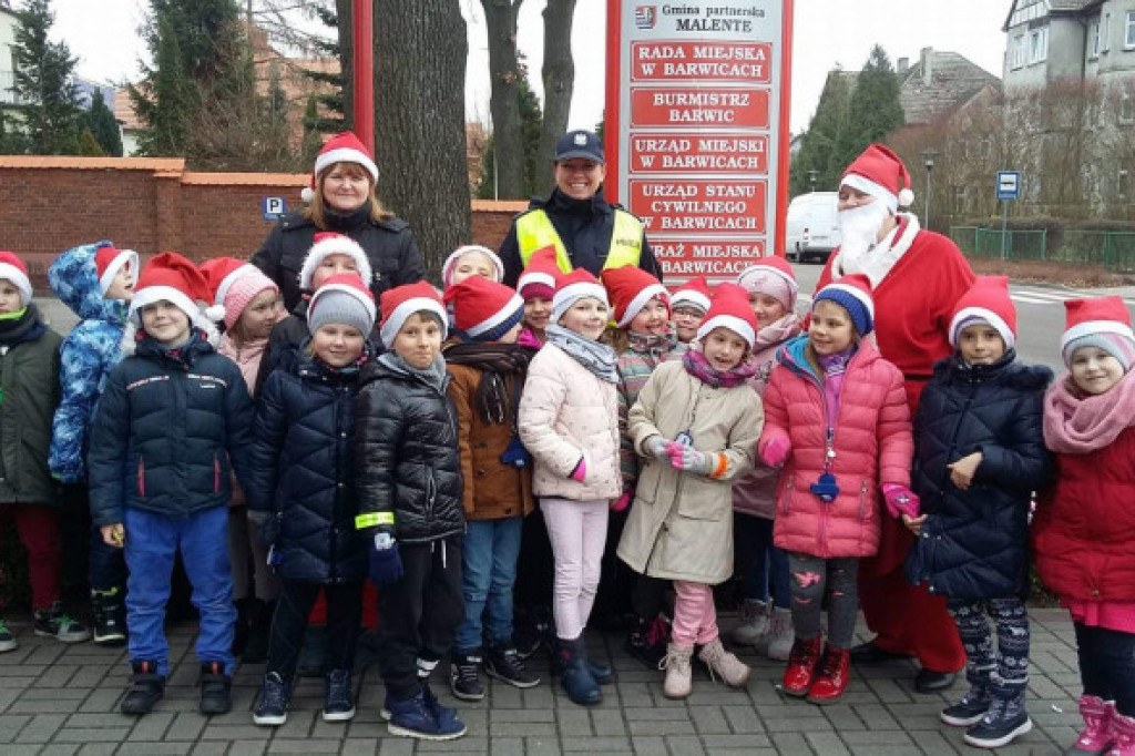 Z odblaskami bezpieczniej - mikołajkowa akcja w Barwicach