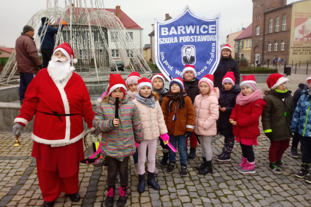 Z odblaskami bezpieczniej - mikołajkowa akcja w Barwicach