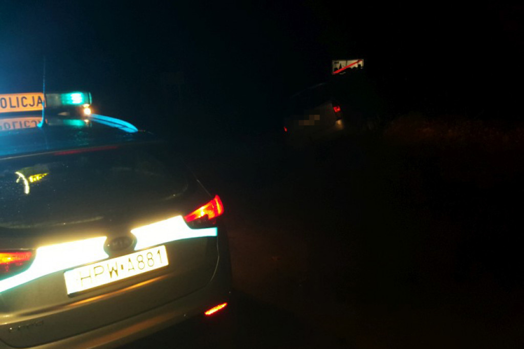 Fordem uderzył w drzewo. Był kompletnie pijany