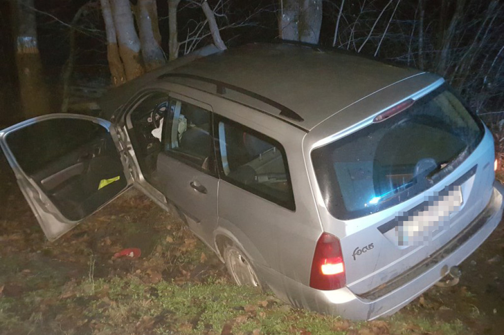 Fordem uderzył w drzewo. Był kompletnie pijany
