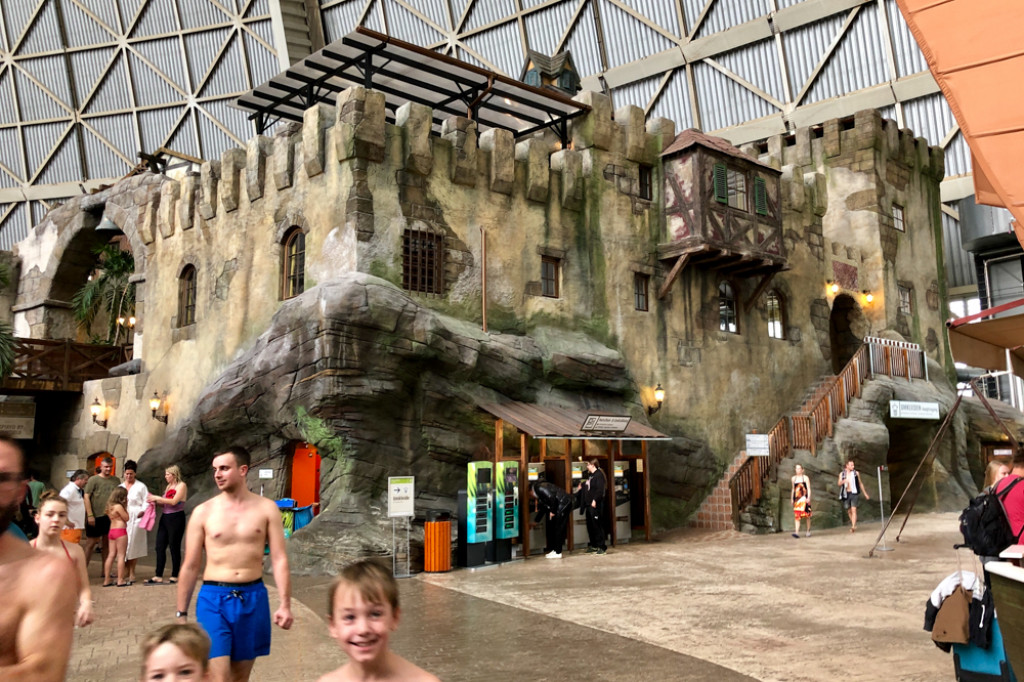 Wypad na tropikalną wyspę - Borne Sulinowo