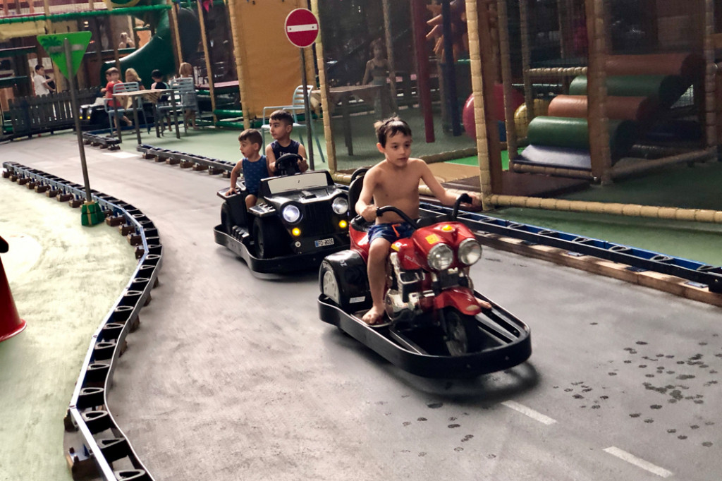 Wypad na tropikalną wyspę - Borne Sulinowo