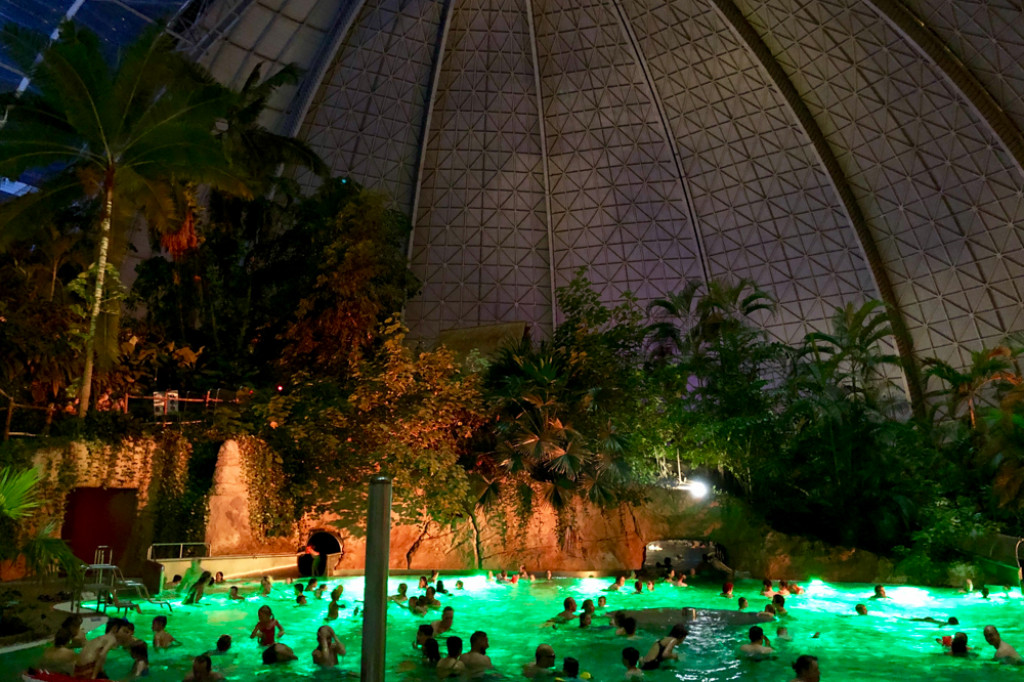 Wypad na tropikalną wyspę - Borne Sulinowo