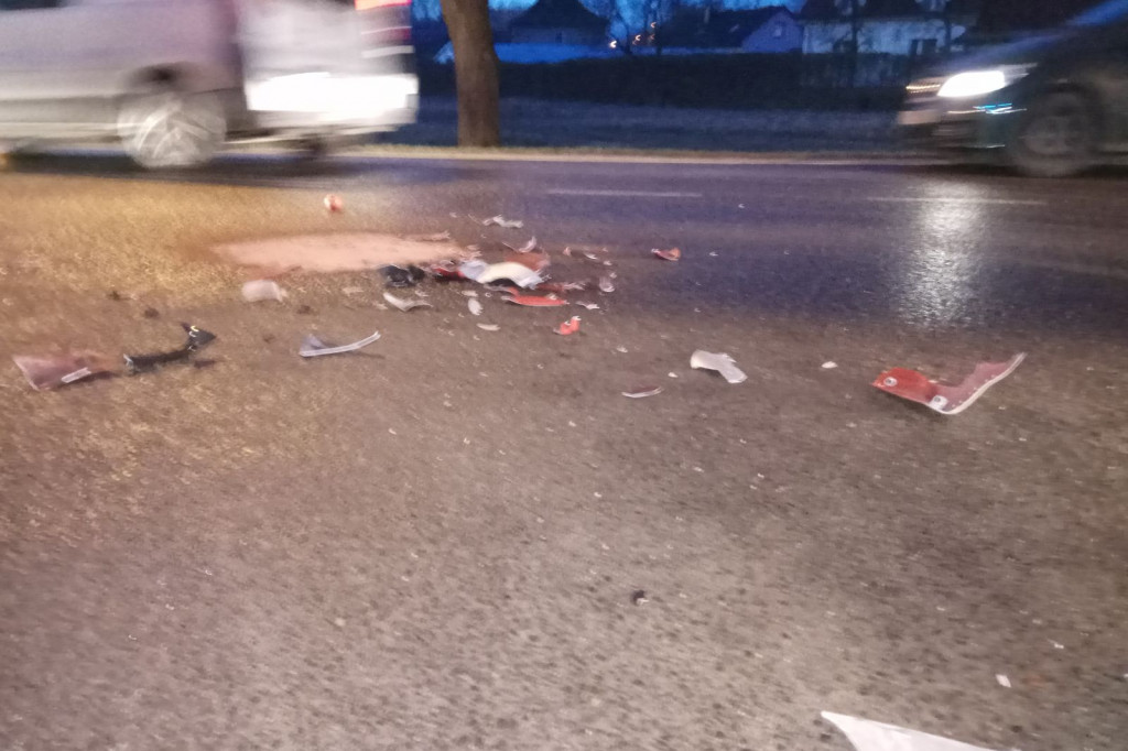 Wypadek ul. Narutowicza, Szczecinek, samochód ze skuterem