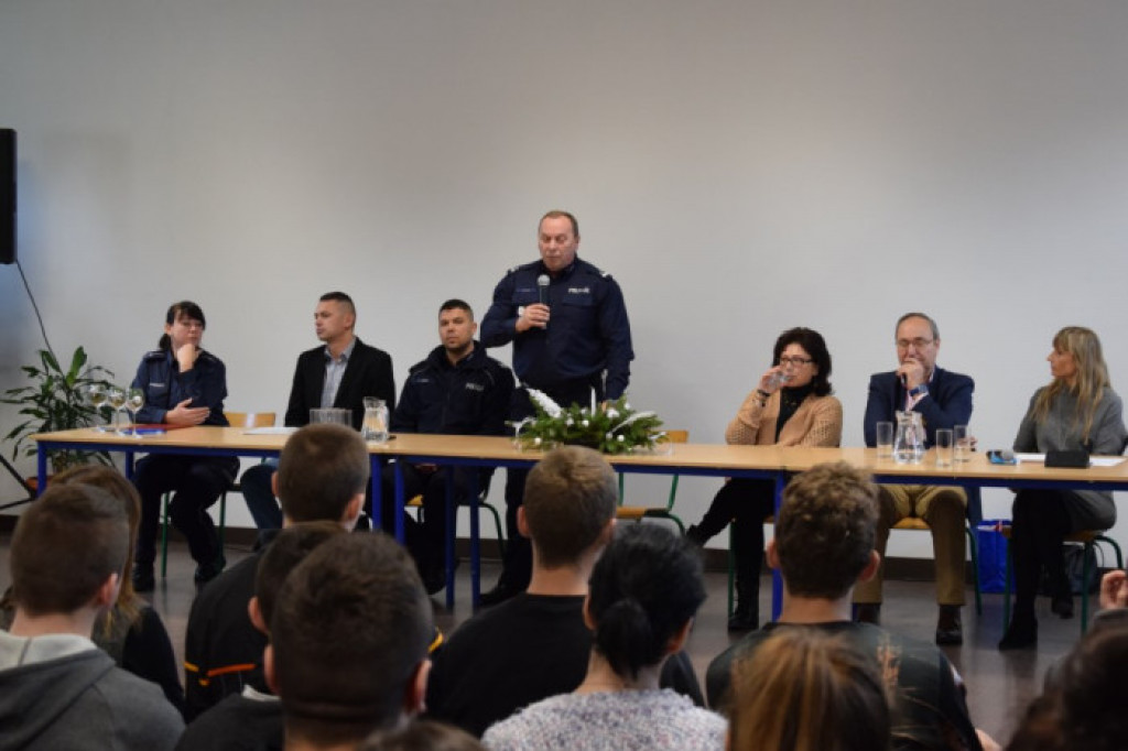 Młody i odpowiedzialny kierowca