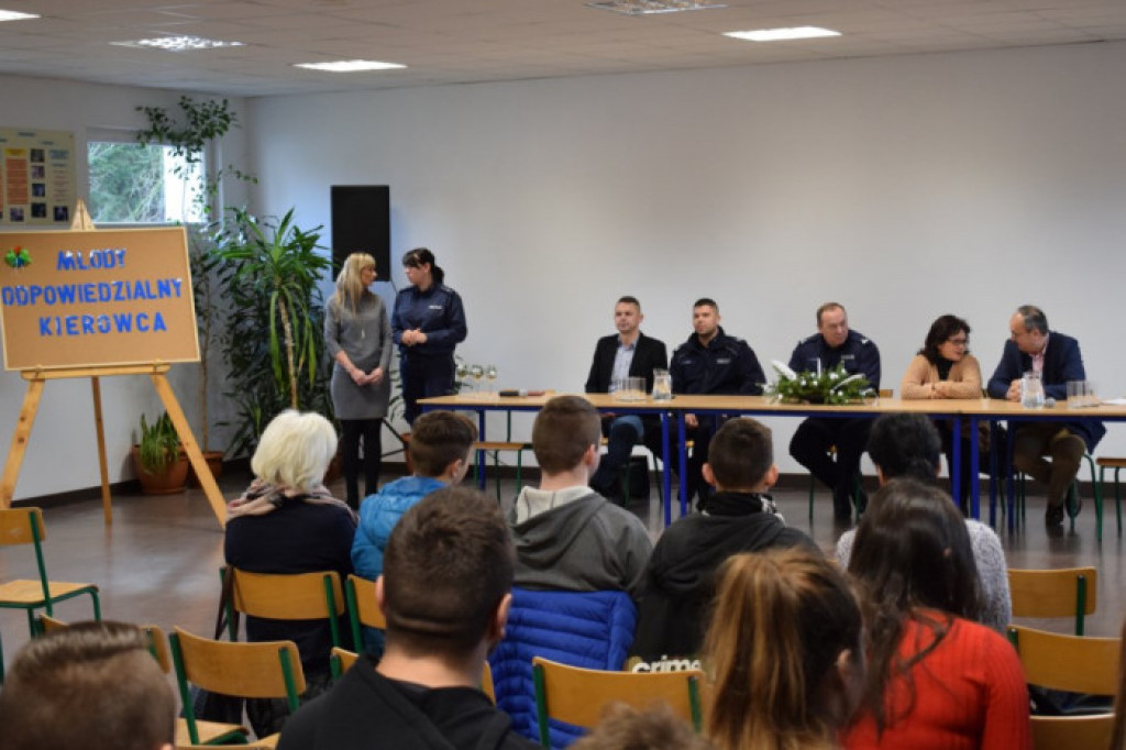 Młody i odpowiedzialny kierowca