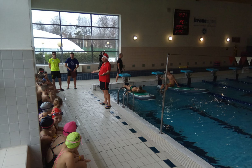 Mikołajki na basenie - Wszystkie dzieci razem!