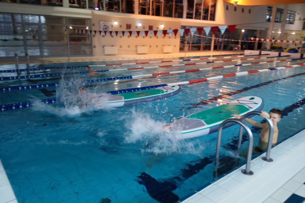 Mikołajki na basenie - Wszystkie dzieci razem!