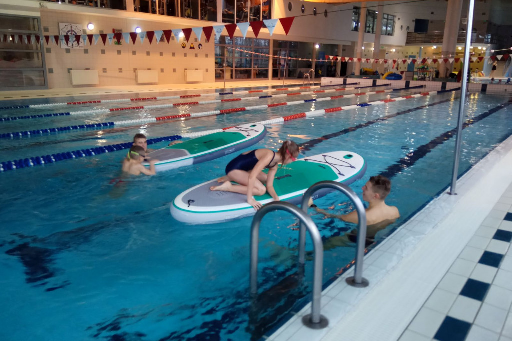 Mikołajki na basenie - Wszystkie dzieci razem!