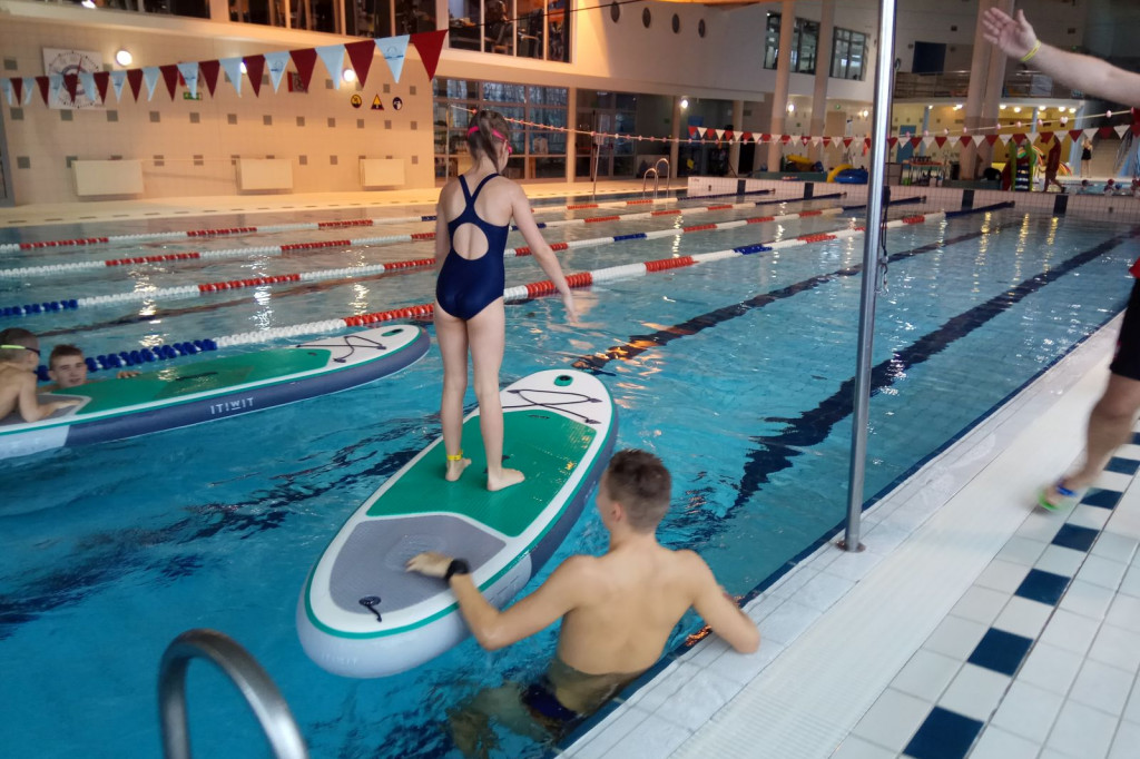 Mikołajki na basenie - Wszystkie dzieci razem!