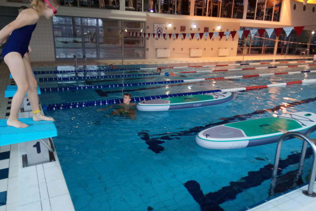 Mikołajki na basenie - Wszystkie dzieci razem!