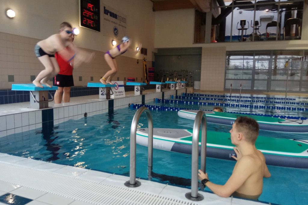 Mikołajki na basenie - Wszystkie dzieci razem!